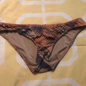 Volcom NWOT bathing suit bottom. Never worn!